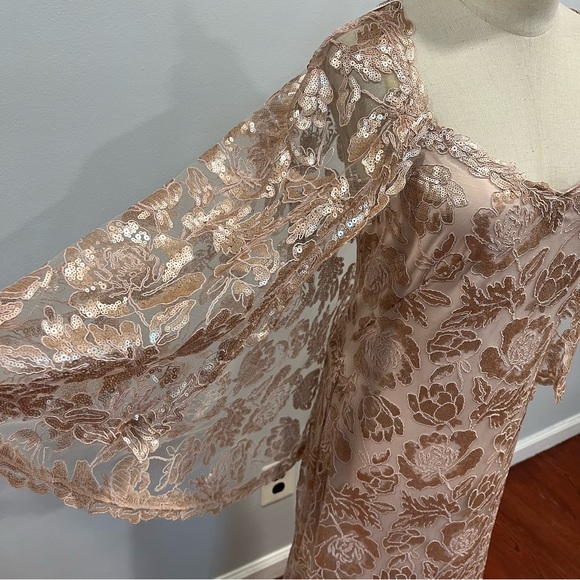 TADASHI SHOJI Peddle Gold Dorine Sequin Embroidered Cape Gown - Reemoly - Picture 8 of 17